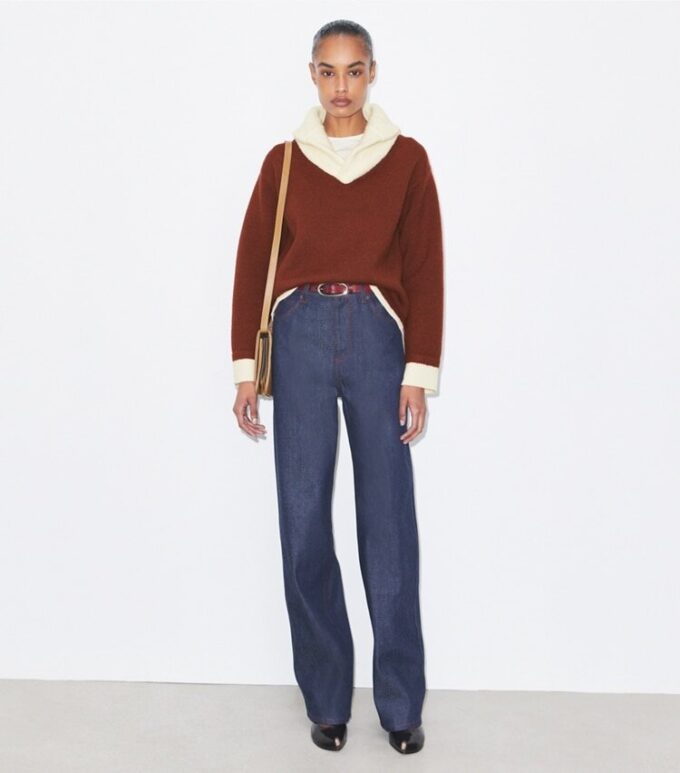 Contrast Collar Wool Sweater