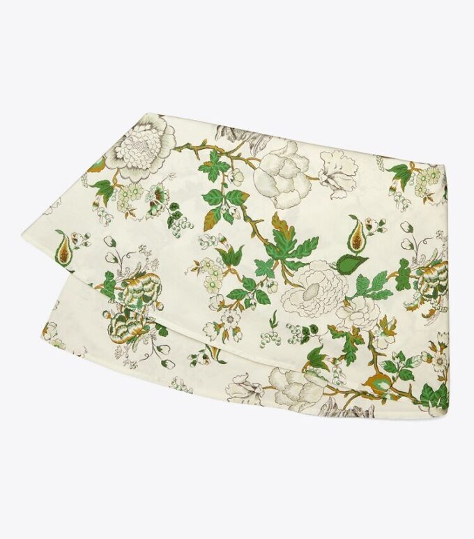 Happy Times Bouquet Round Tablecloth, 132″