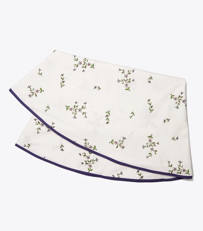 Jolie Fleur Round Tablecloth, 70″