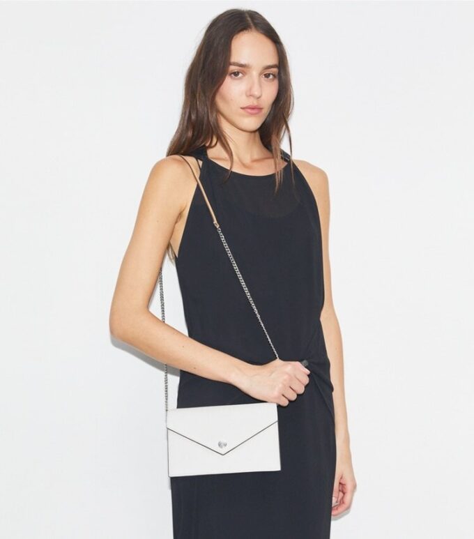 Pebble Envelope Chain Wallet