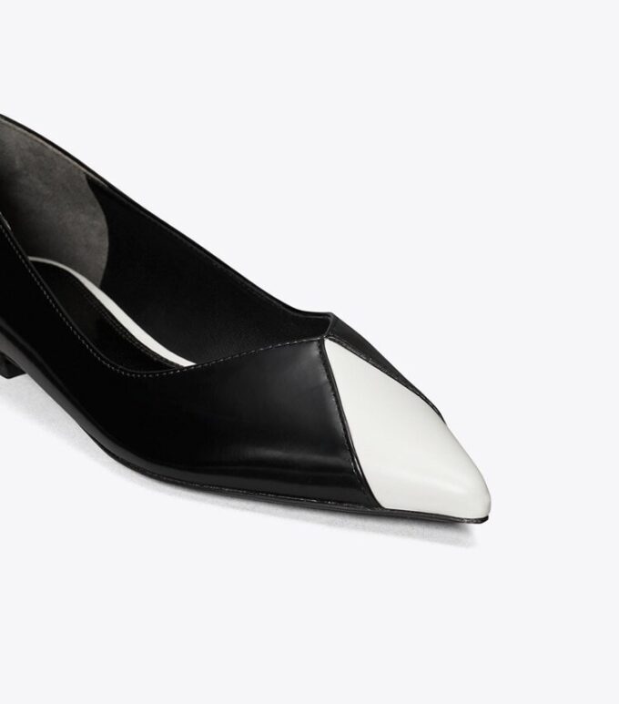 Triangle Pointed Flat